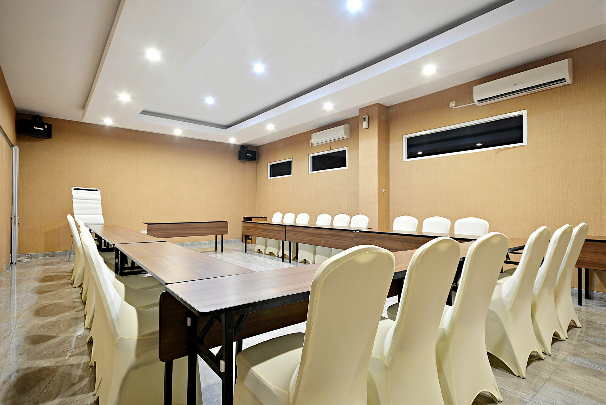 Zen Rooms Cipete Safin Inn Cilandak  Екстер'єр фото